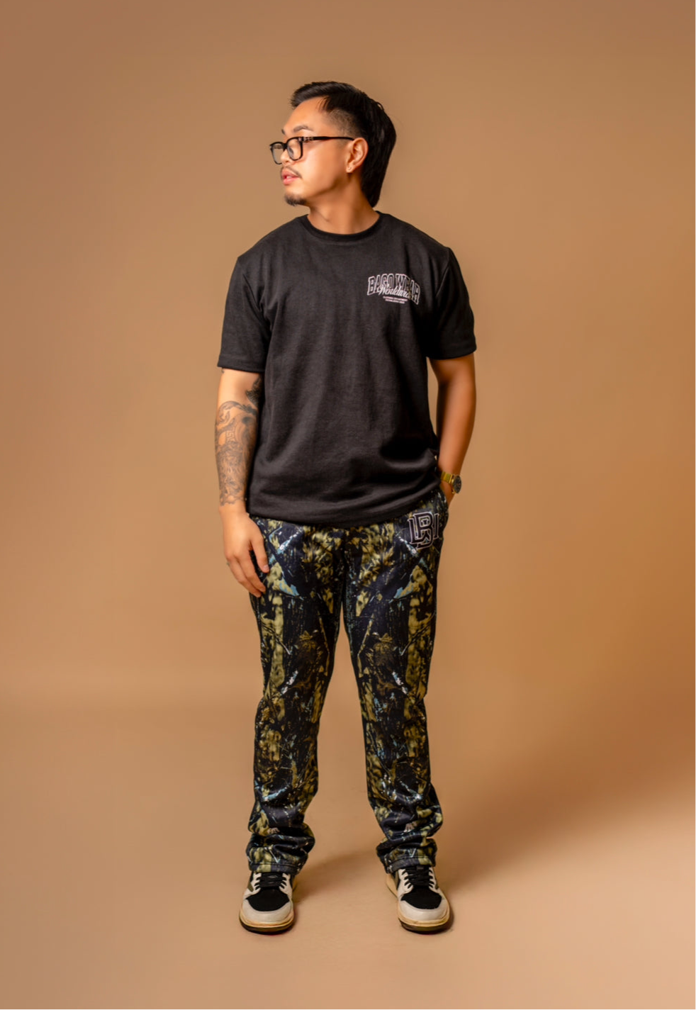 Realistic camo sweat pants