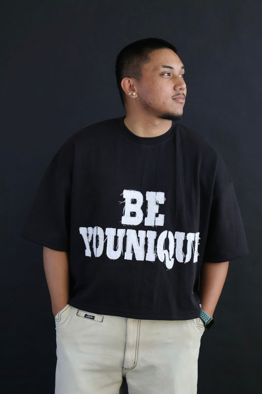 Be Younique Shirt - Box fit