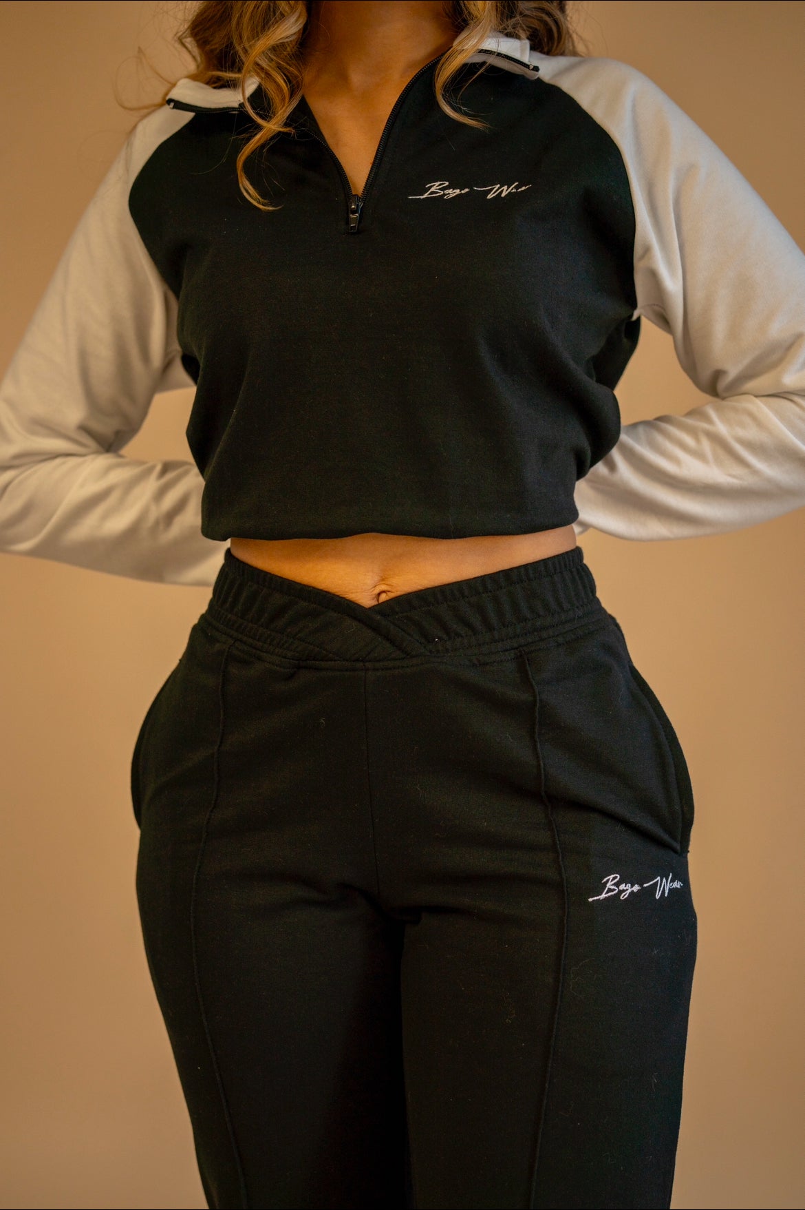 V shape belt sweat pants